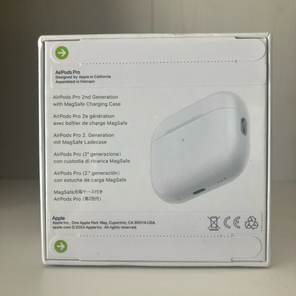*SEALED* AIRPOD PRO 2nd GENERATION - Picture 2 of 4
